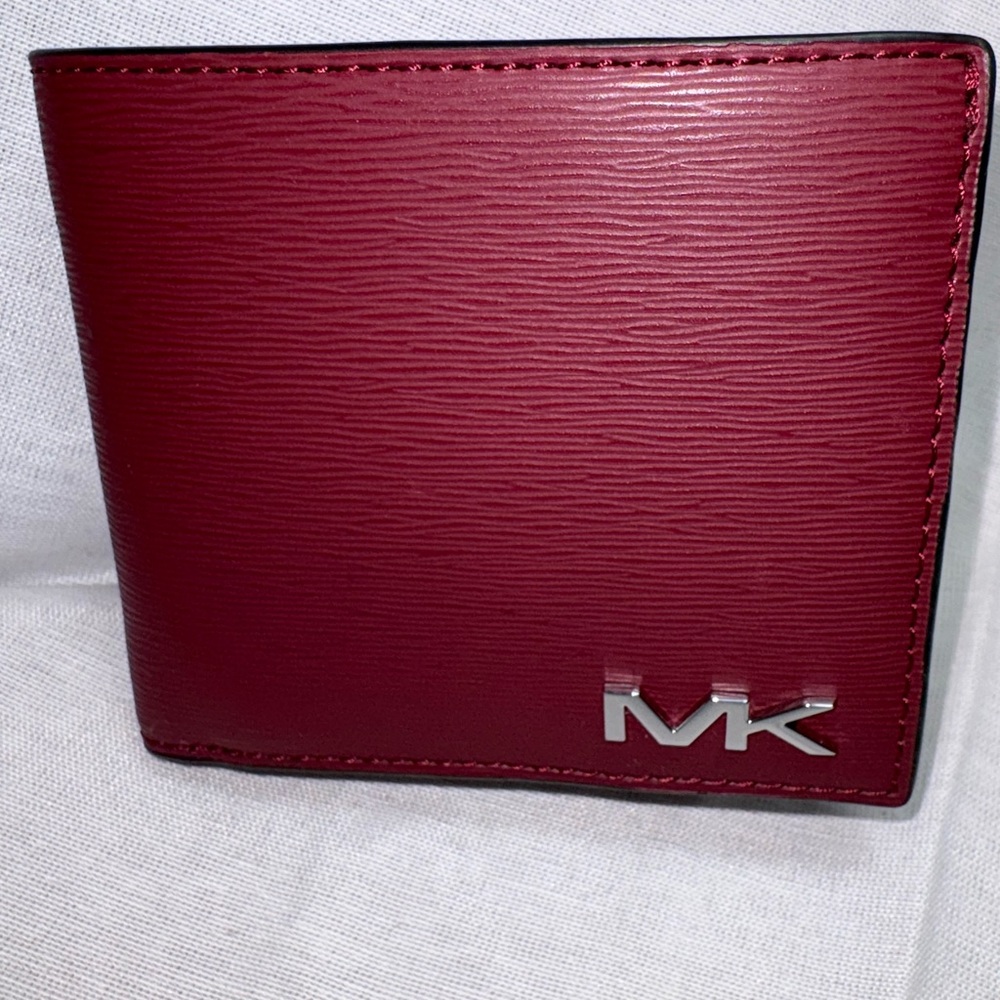 Michael Kors Bi-fold Wallet NWT